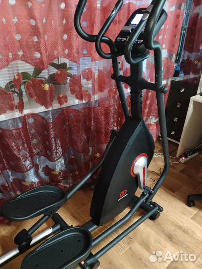 Эллиптический тренажер для дома