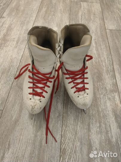 Фигурные коньки edea 215