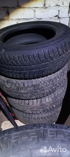 Bridgestone Ice Cruiser 7000 225/65 R17 106T