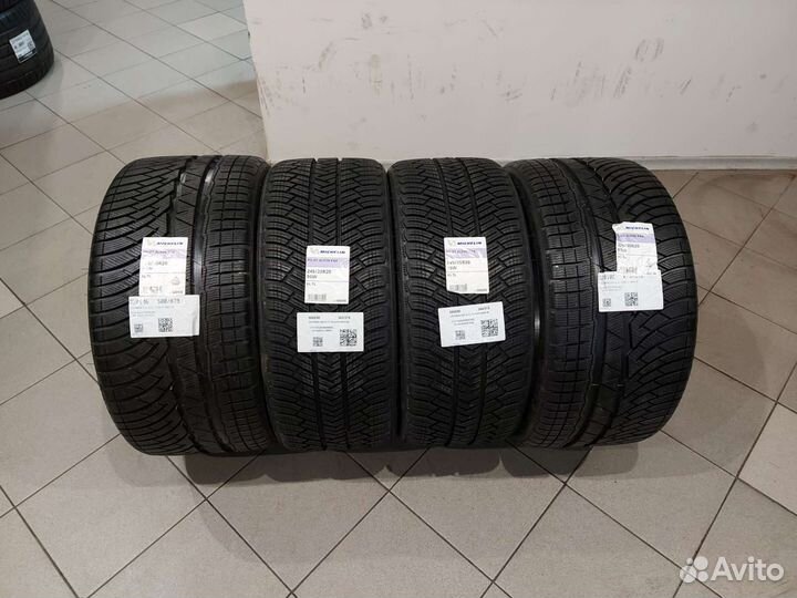 Michelin Pilot Alpin PA4 245/35 R20 и 275/30 R20