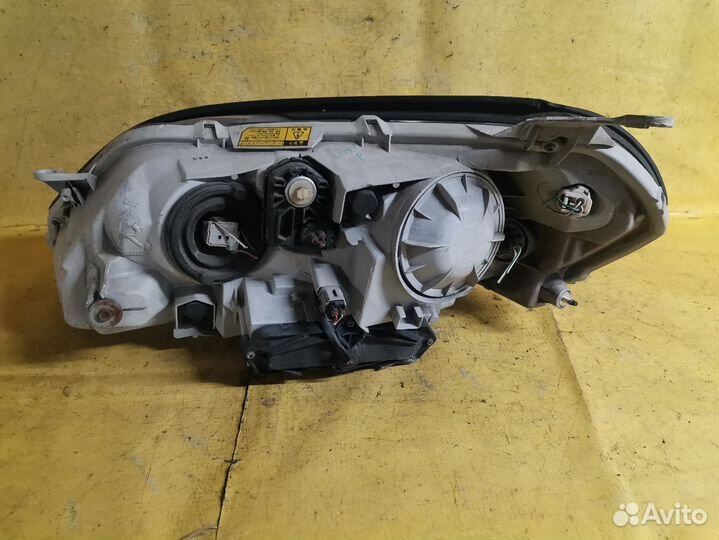 Фара правая Toyota Mark ii GX110