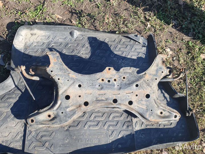 Подрамник передний Byd F3