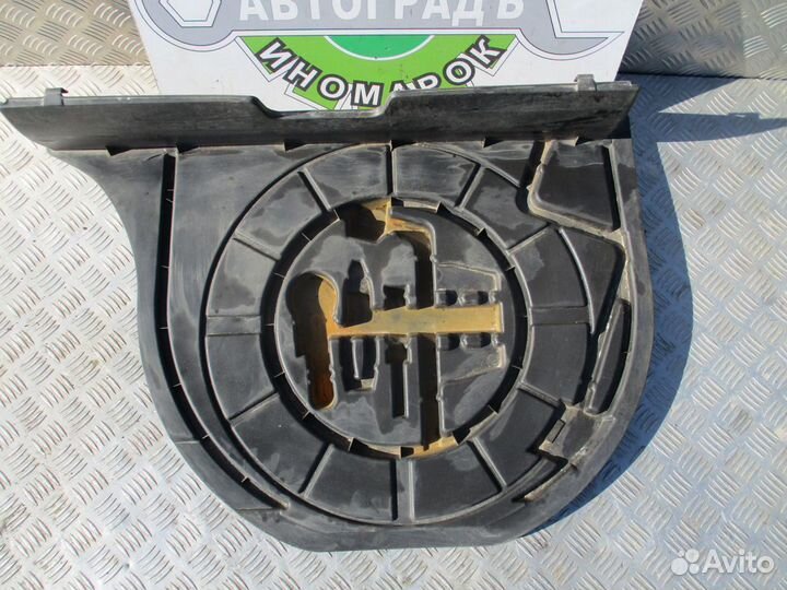 Ящик для инструментов Toyota Yaris 2004г