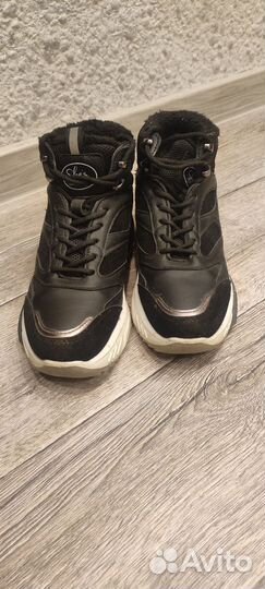 Кроссовки женские 38 размер