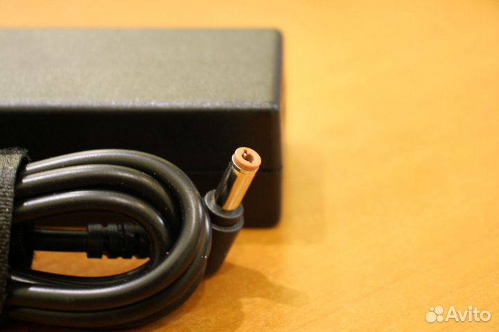 Блок питания для ноутбука Lenovo (5.5*2.5mm) новая