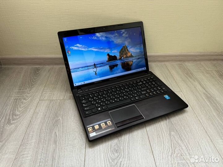 Ноутбук Lenovo 2 ядра/8 Гб/ SSD 240 Гб