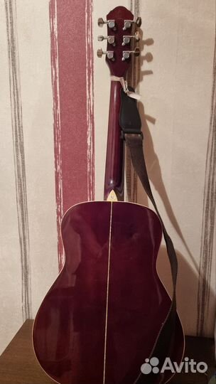 Акустическая гитара