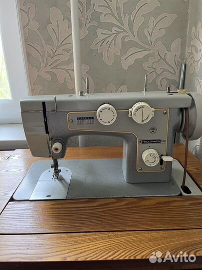 Швейная машина Подольск 142