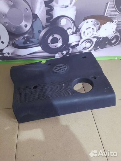 Декоративная крышка VAG 1.9 TDi