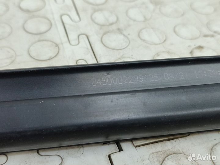 Уплотнитель стекла двери задний левый Лада Гранта