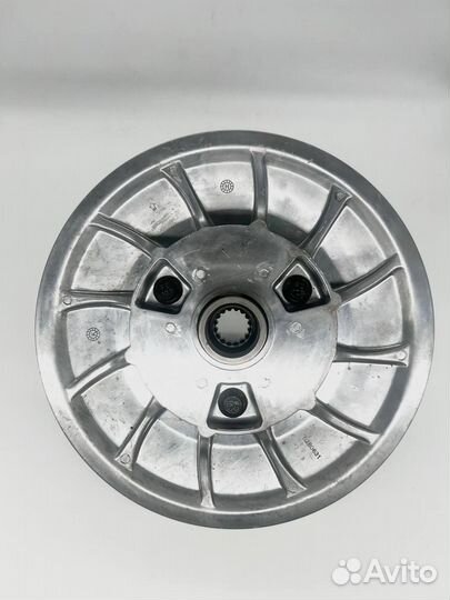 Ведомый вариатор квадроцикла BRP CAN-AM maverik