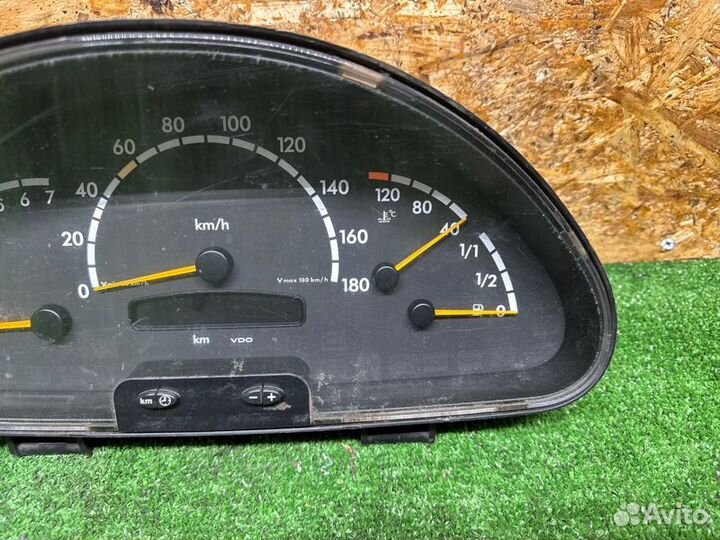 Щиток приборов Mercedes-Benz Sprinter W903 2.2