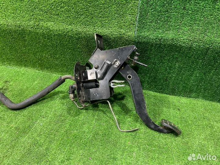 Педаль сцепления Chery Bonus /A13 хэтчбек 1 2011