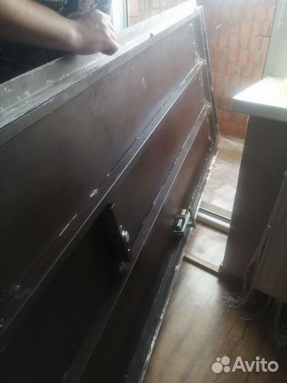 Металлическая дверь бу