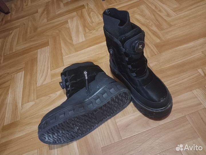 Дутики женские зимние