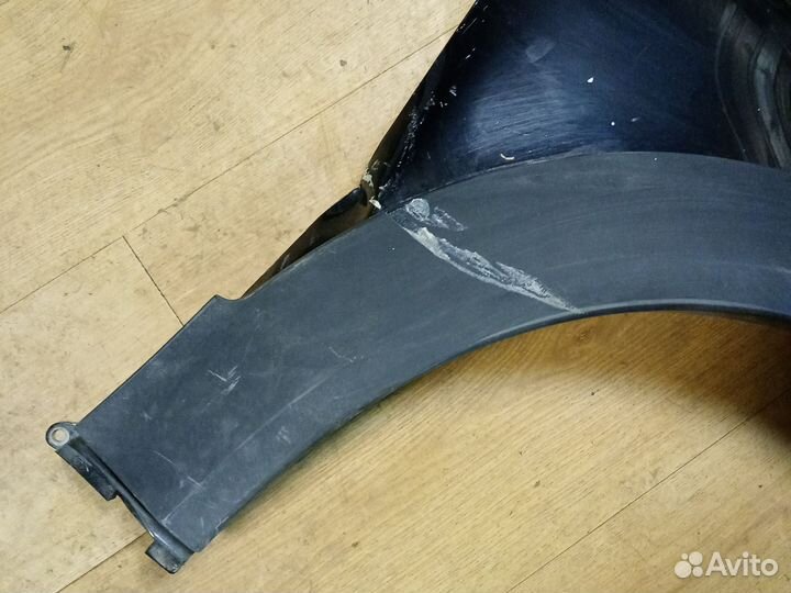 Переднее правое крыло Subaru outback B13