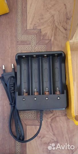 Зарядное устройство