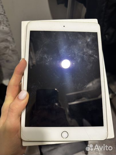 iPad mini 4 64gb + Cellular с защитным стеклом
