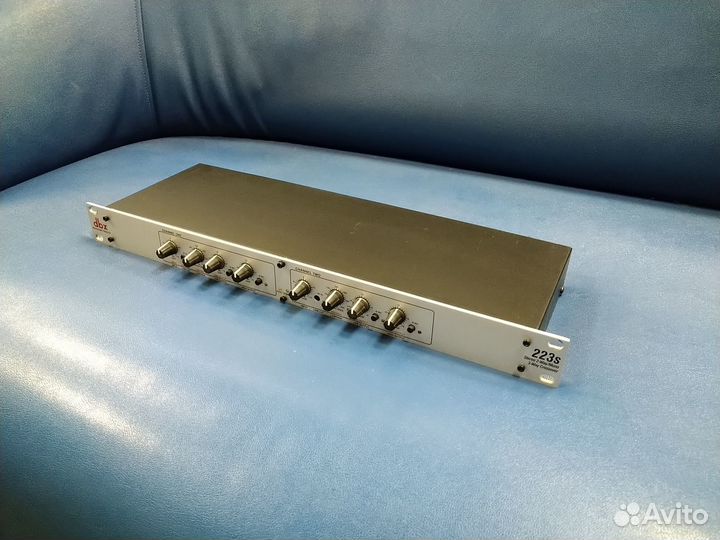 DBX 223S кроссовер