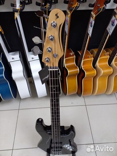 Бас-гитара Stagg Новая