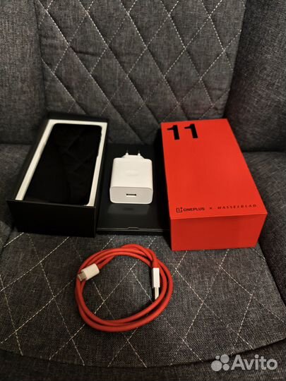 OnePlus 11, 16/256 ГБ