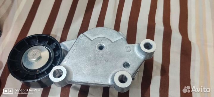 Натяжитель приводного ремня Peugeot 408 DV6CM