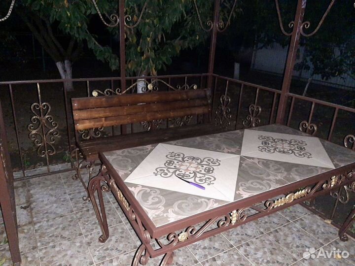 Стол кованный