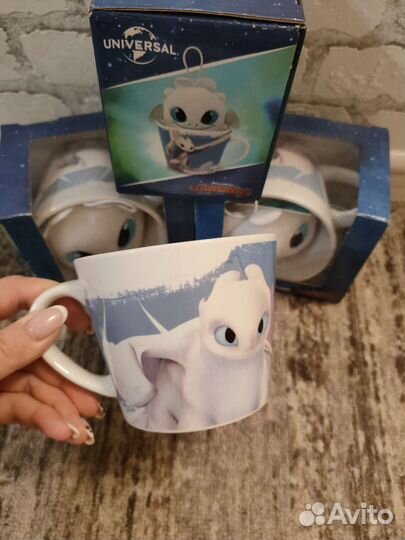 Белая фурия беззубик игрушка в кружке