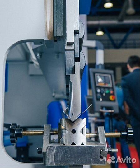 Листогибочный гидравлический пресс MetalTec