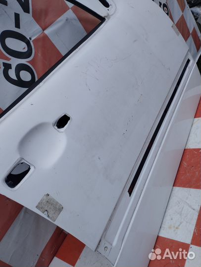Дверь передняя с дефектом Мерседес W210