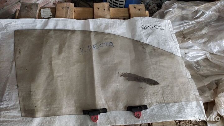 Стекло переднее боковое Тойота креста