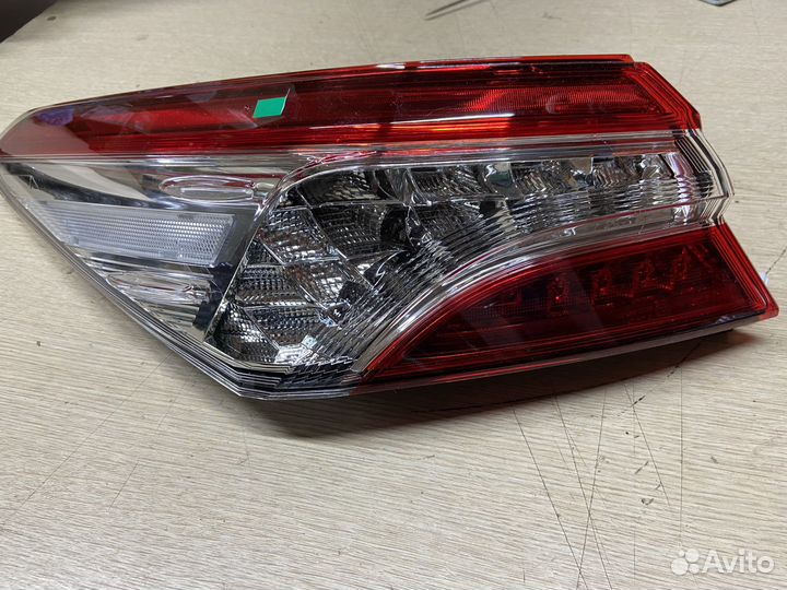 Фонарь задний наружный левый LED Toyota Camry 70