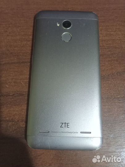 ZTE Blade V7 Lite, 2/16 ГБ