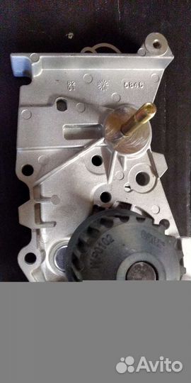 Помпа на Renault Logan