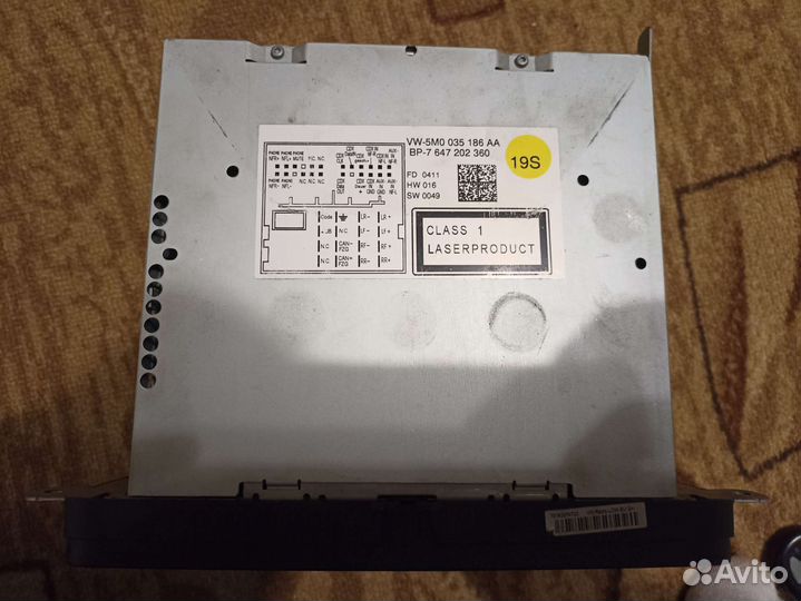 Оригинальная штатная магнитола от VAG RCD 310