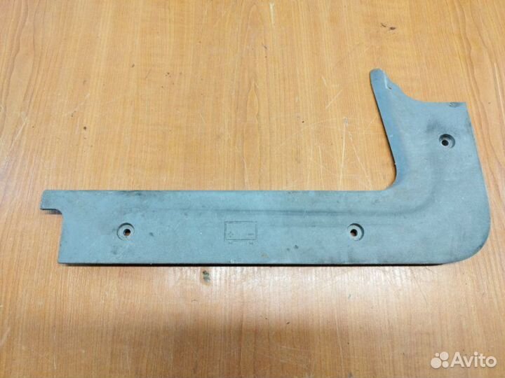 Накладка на порог левая Mercedes Sprinter W906