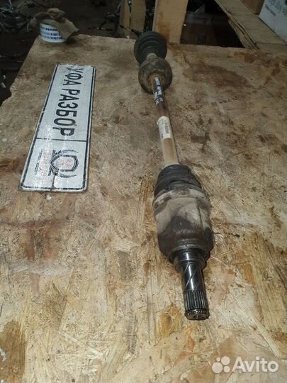 Привод передний правый 1,6 МКПП Renault Sandero Ст