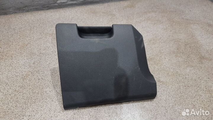 Крышка бардачка левый правый Skoda Octavia A7