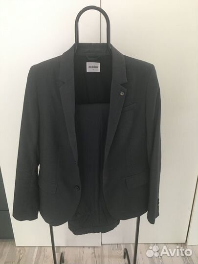 Школьная форма (пиджак и брюки) 170 см