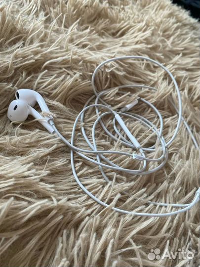 Наушники earpods
