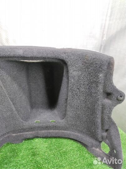 Обшивка багажника правая Lexus RX300 (MCU15) 2002