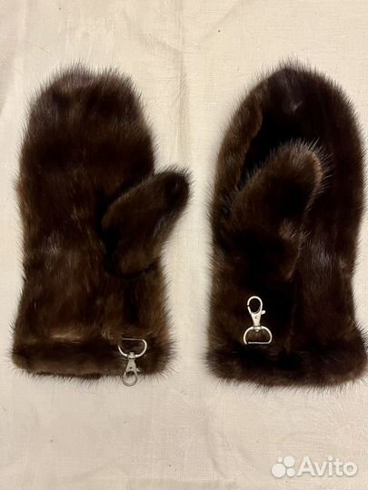 Норковые варежки новые