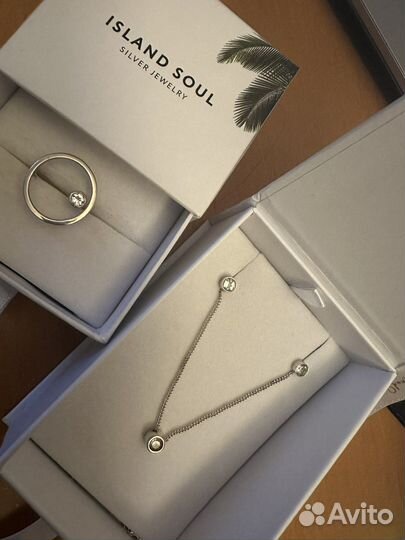 Украшения is кольцо, подвеска, серьги