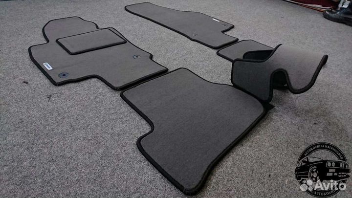 Автоковрики велюровые Scoda Octavia A5