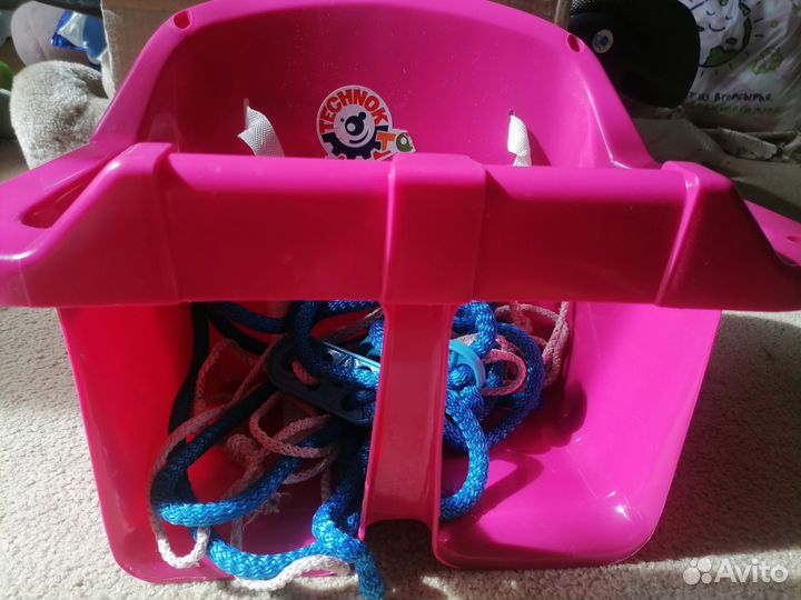 Детская качелька