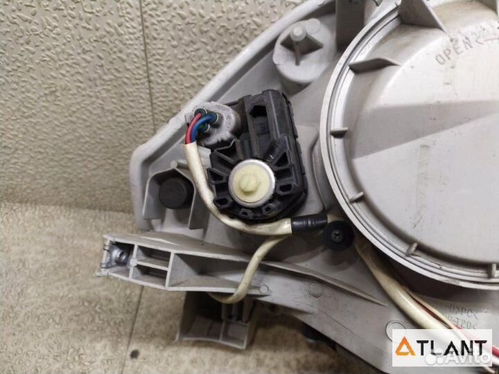 Фара передняя левая toyota sienta