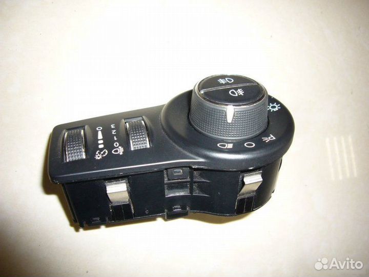 Блок управления светом Jeep Cherokee KL ED6 2014