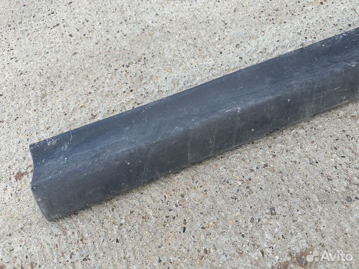 Накладка передней правой двери Rav 4 CA40 Рав 4