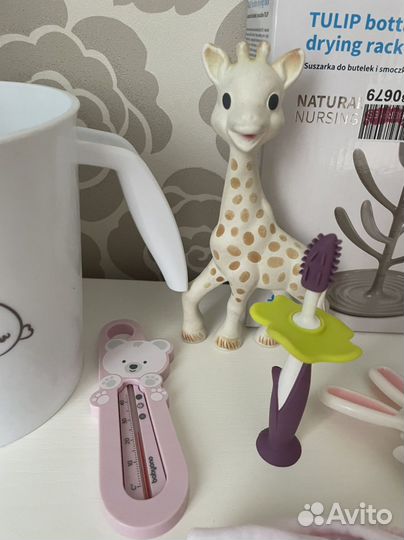 Аксессуары для кормления и купания малыша