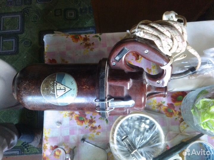 Ретро пылесос Урал